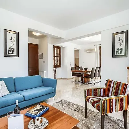 In Sleeps 4 With Pool Air Con And Wifi Villa *