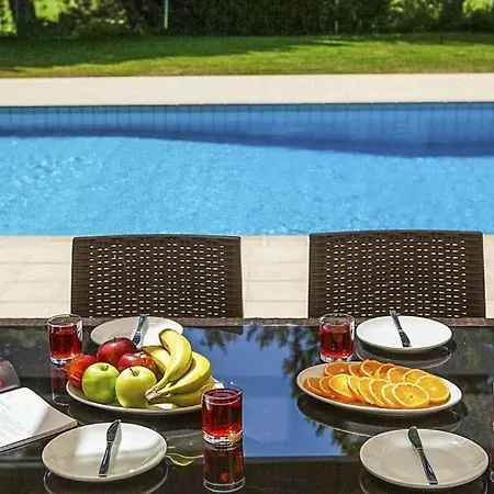 In Sleeps 4 With Pool Air Con And Wifi Villa Kouklia